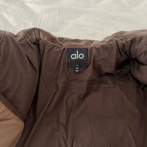 Alo yoga puffer perfect condition